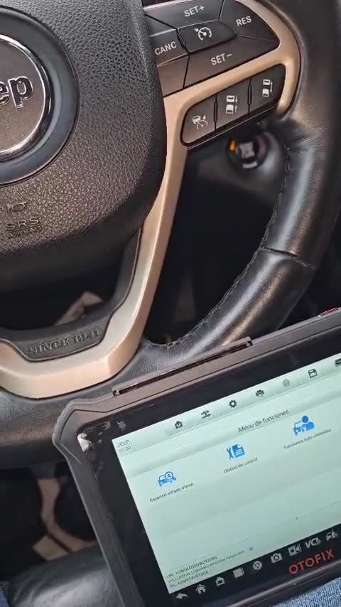 Video: Jeep key programming